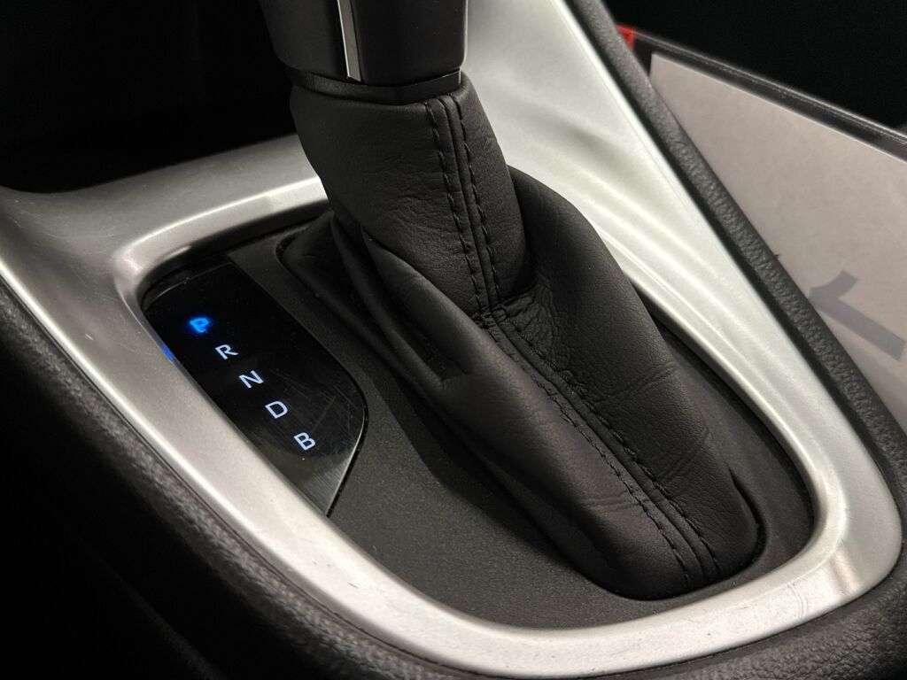 Toyota Yaris 2022 Valkoinen