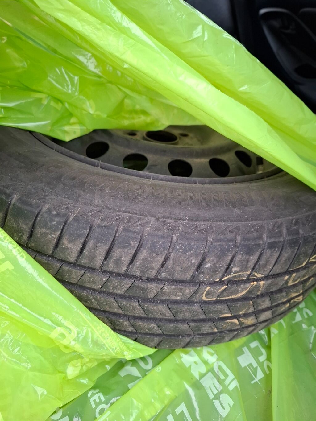 Toyota Yaris 2022 Valkoinen