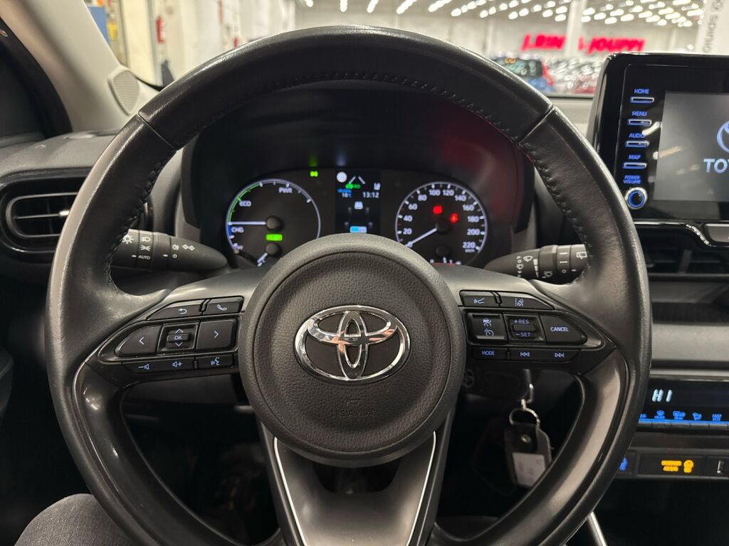 Toyota Yaris 2022 Valkoinen