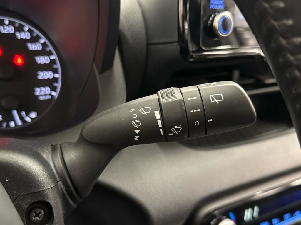 Toyota Yaris 2022 Valkoinen