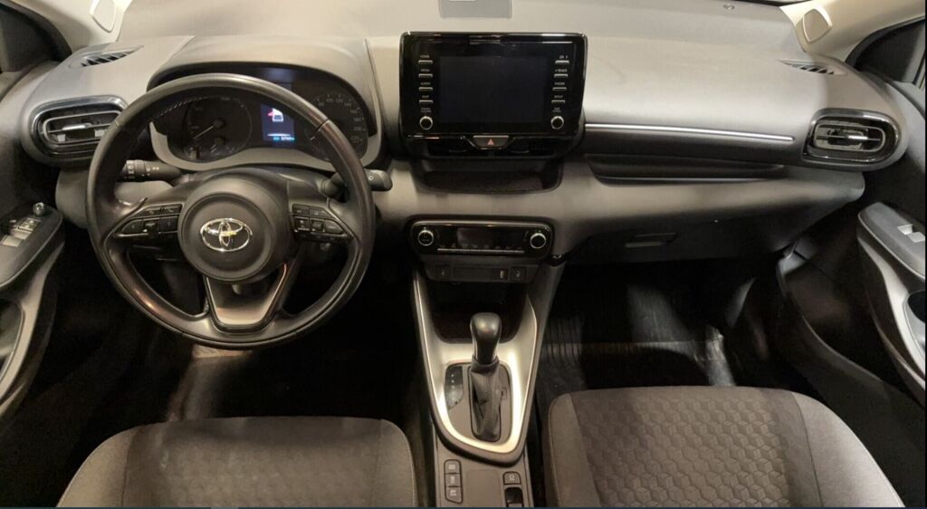 Toyota Yaris 2022 Valkoinen
