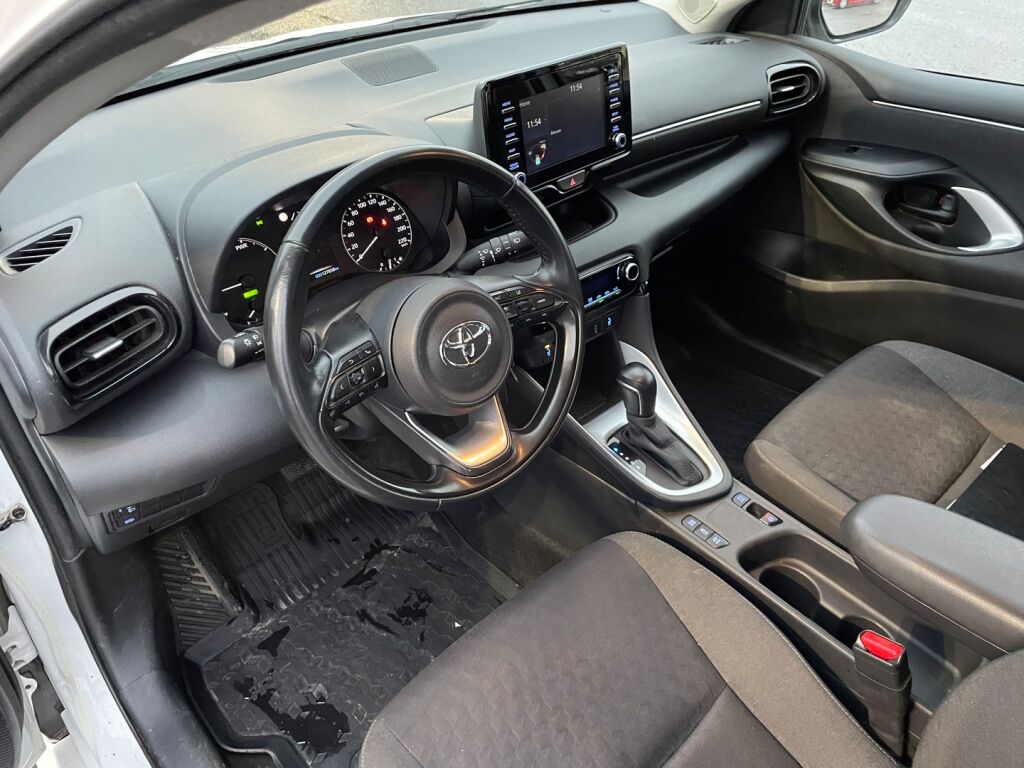 Toyota Yaris 2022 Valkoinen