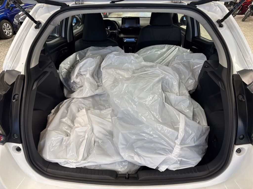 Toyota Yaris 2022 Valkoinen