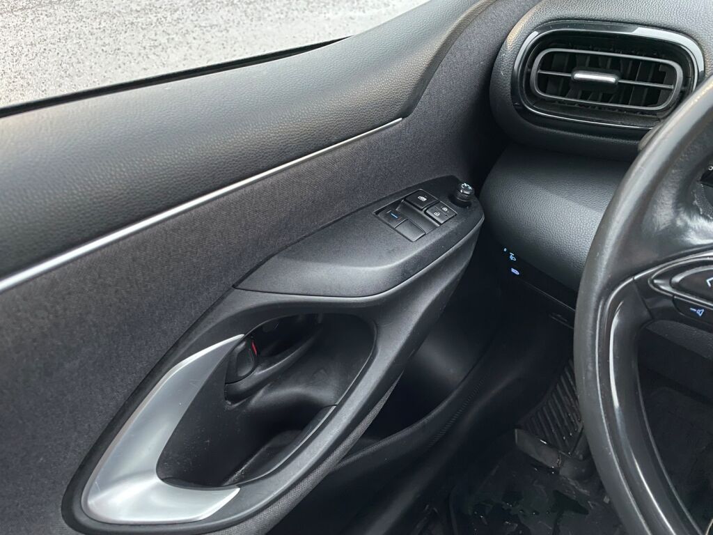 Toyota Yaris 2022 Valkoinen