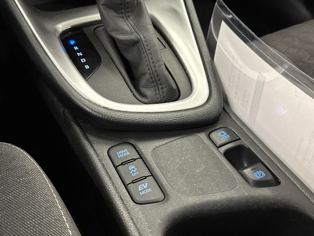 Toyota Yaris 2022 Valkoinen