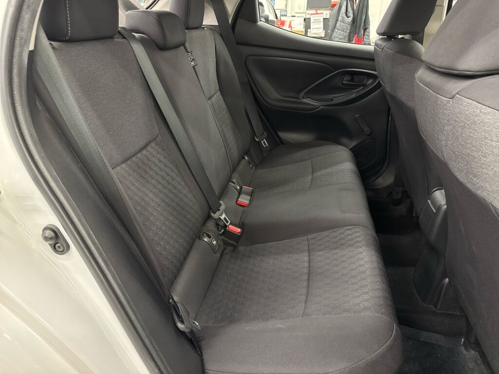 Toyota Yaris 2022 Valkoinen