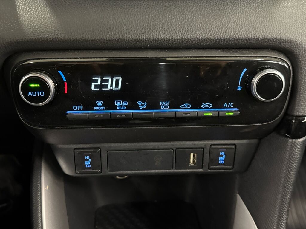 Toyota Yaris 2022 Valkoinen