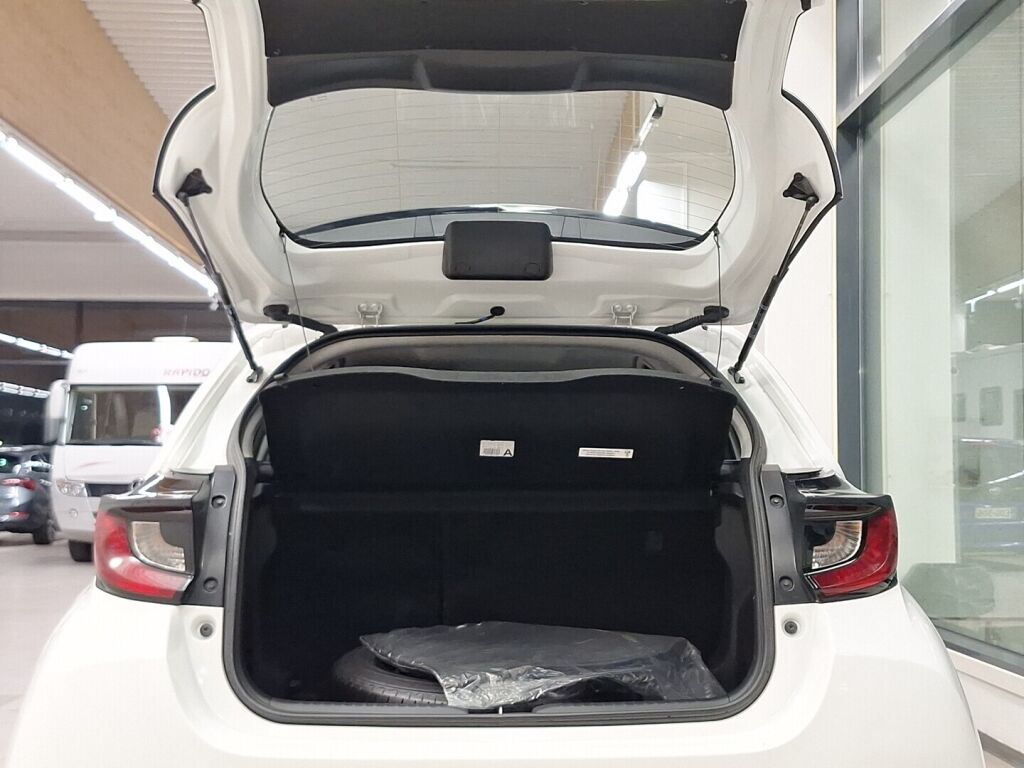 Toyota Yaris 2022 Valkoinen