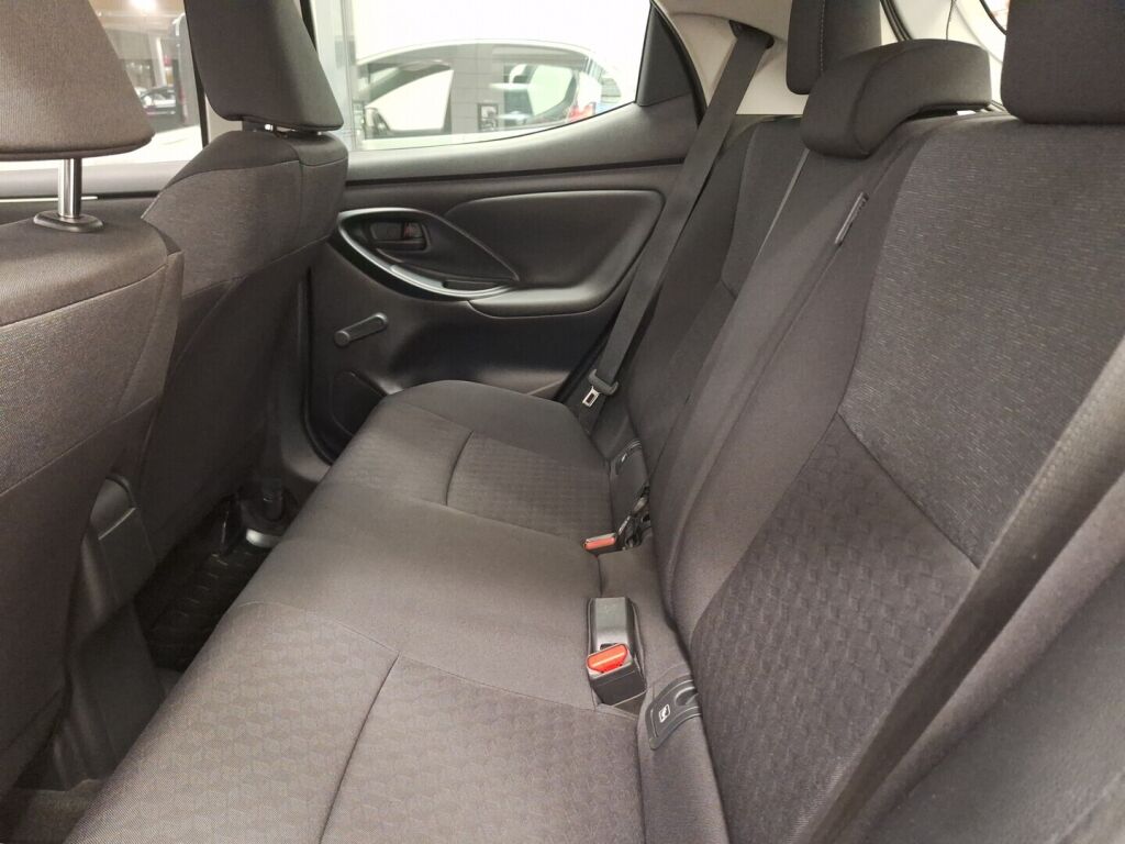 Toyota Yaris 2022 Valkoinen