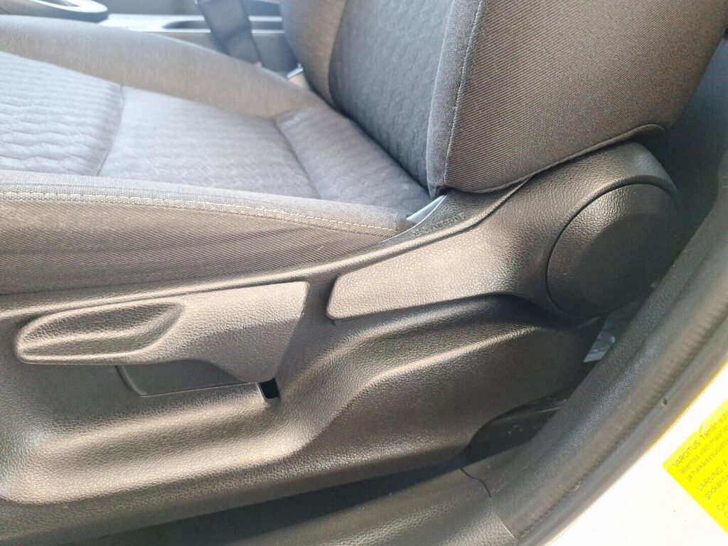 Toyota Yaris 2022 Valkoinen