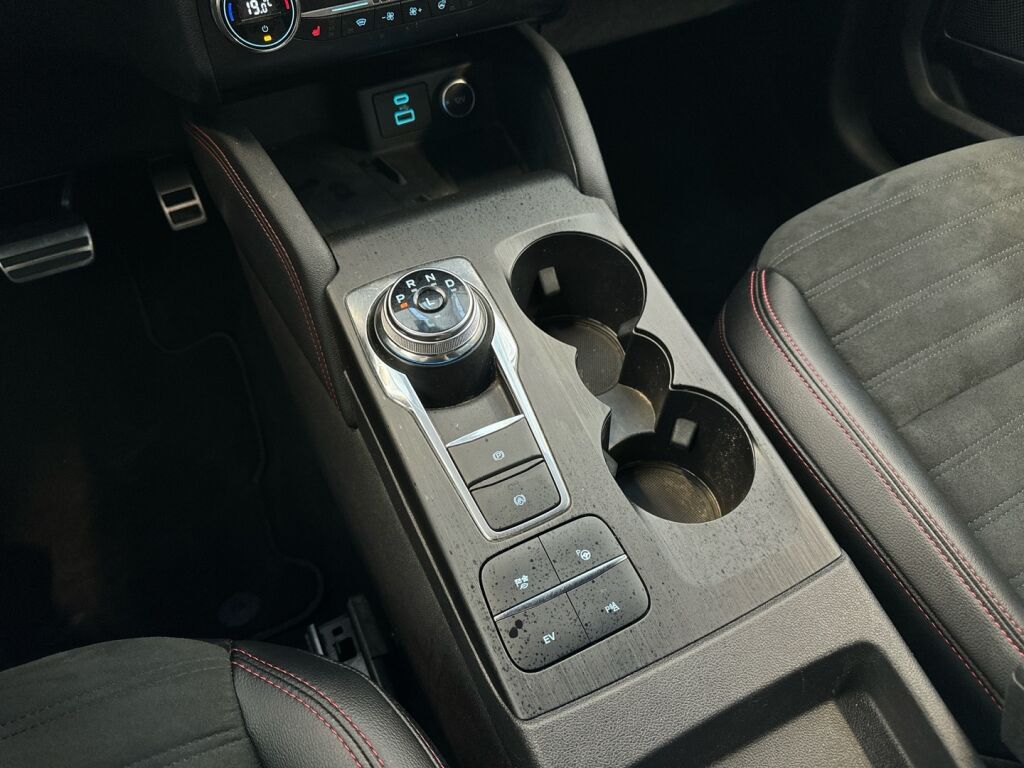 Ford Kuga 2020 Harmaa