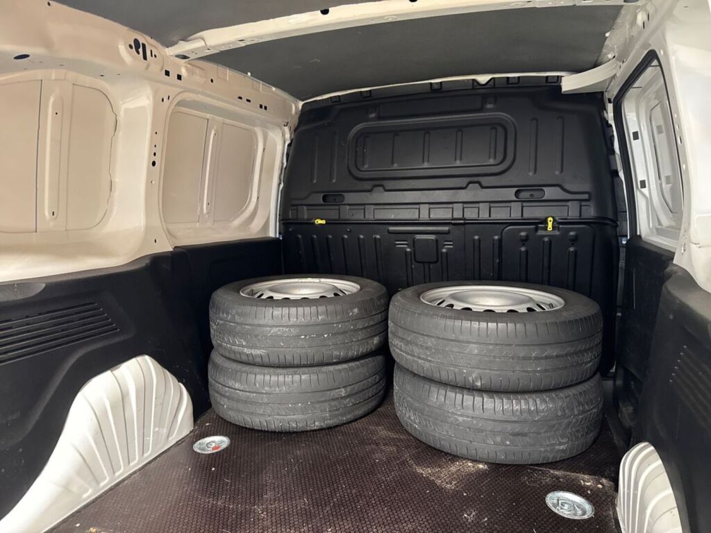 Opel Combo 2020 Valkoinen