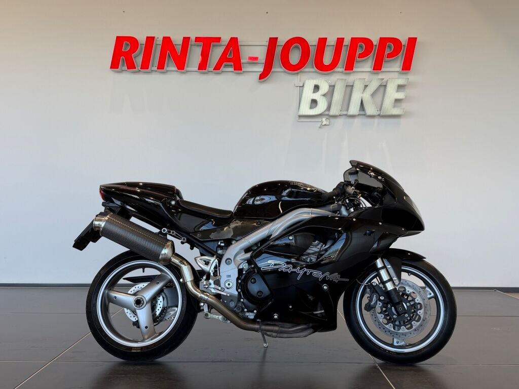 Triumph Daytona 2005 Musta