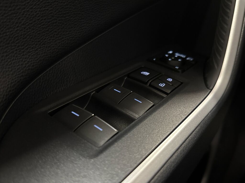 Toyota RAV4 Plug-in 2023 Sininen