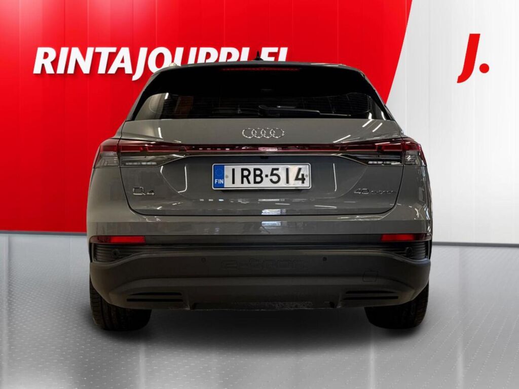 Audi Q4 e-tron 2023 Harmaa
