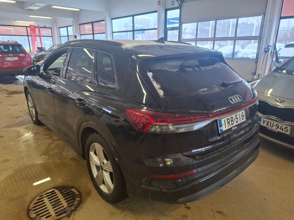 Audi Q4 e-tron 2023 Musta