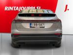 Audi Q4 e-tron 2023 Metalli hopea(Floret-hopea)