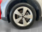 Audi Q4 e-tron 2023 Metalli hopea(Floret-hopea)