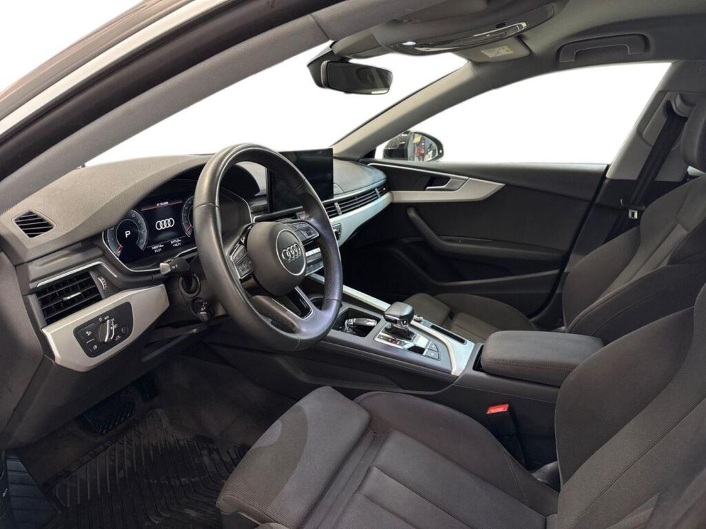 Audi A5 2023 Musta