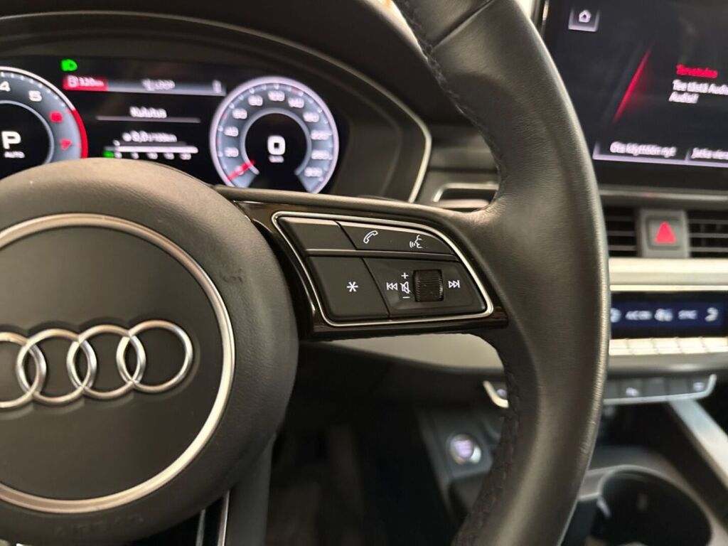 Audi A5 2023 Musta