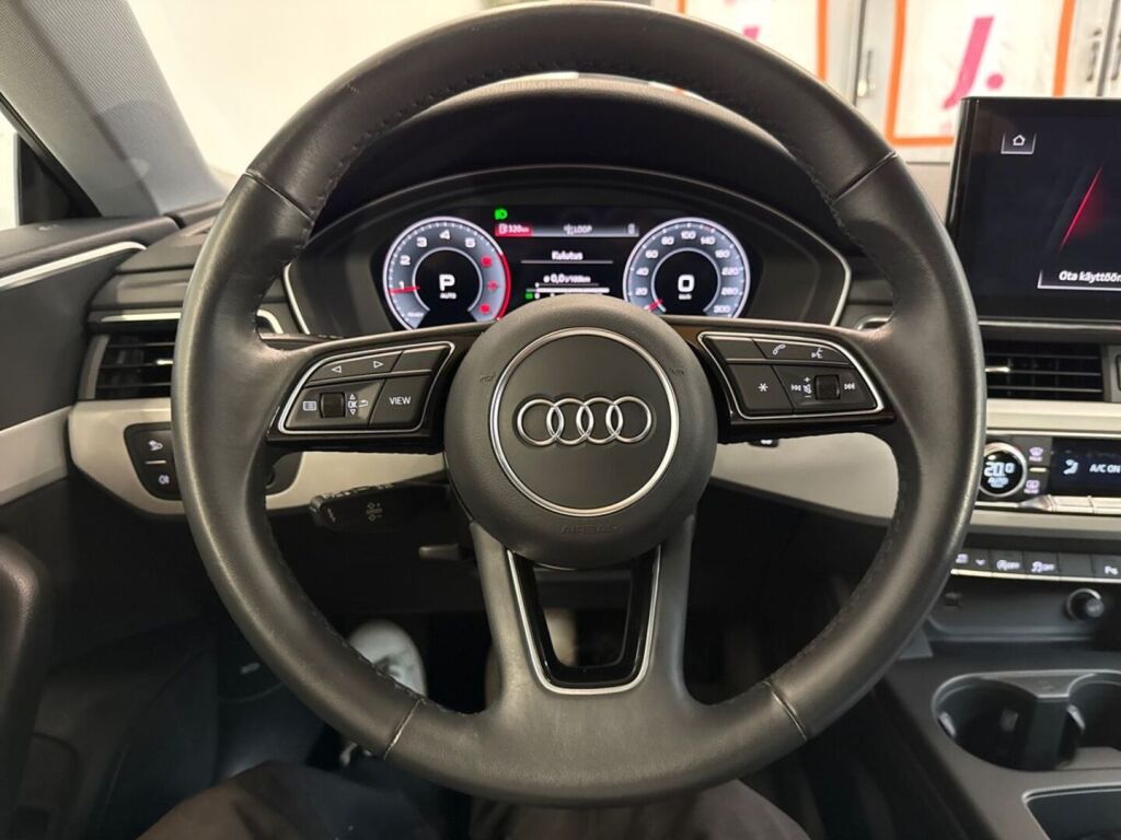Audi A5 2023 Musta