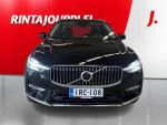 Volvo XC60 2023 Musta