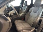 Volvo XC60 2023 Musta