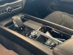 Volvo XC60 2023 Musta