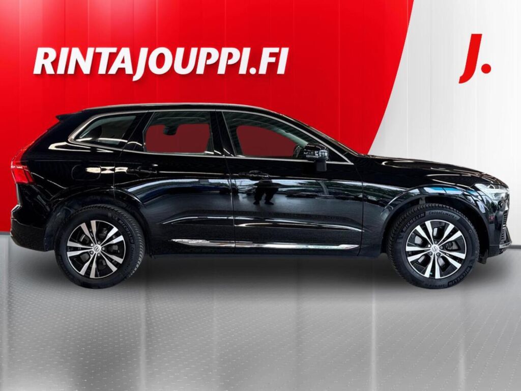 Volvo XC60 2023 Musta
