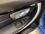BMW 330 2018 Sininen
