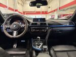BMW 330 2018 Sininen