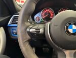 BMW 330 2018 Sininen