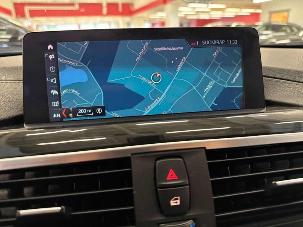BMW 330 2018 Sininen