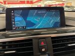 BMW 330 2018 Sininen