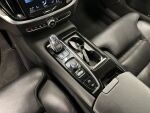 Volvo V60 2019 Musta
