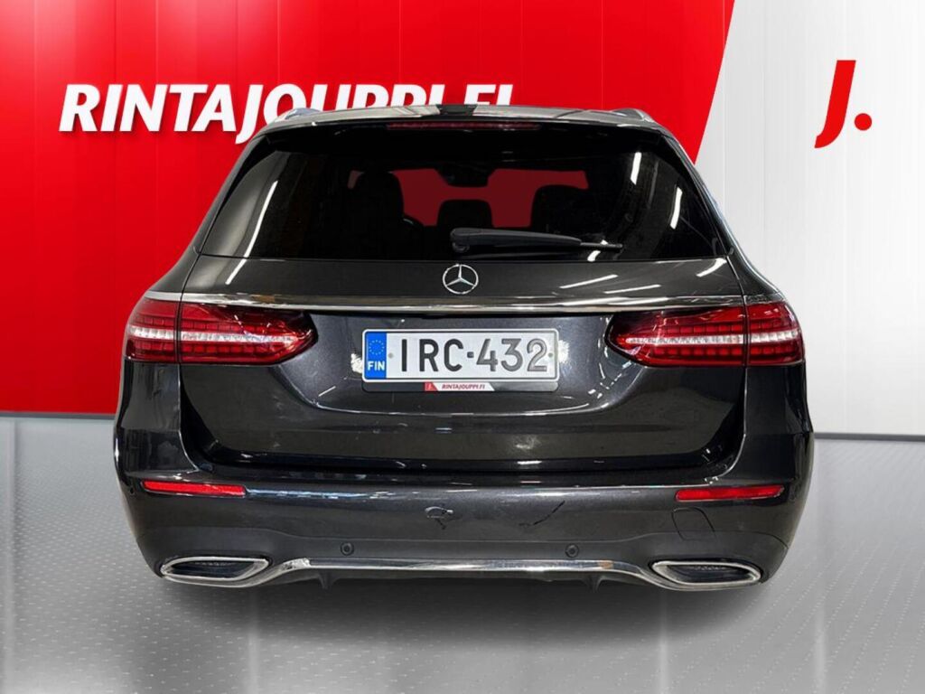 Mercedes-Benz E 2023 Harmaa