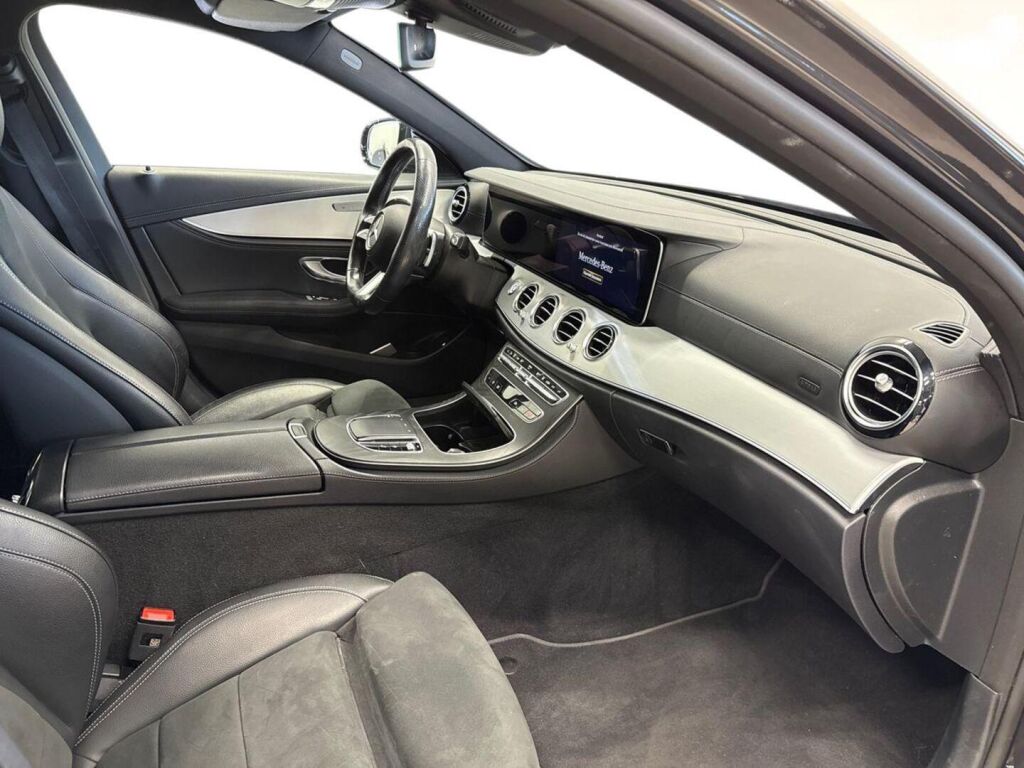 Mercedes-Benz E 2023 Harmaa