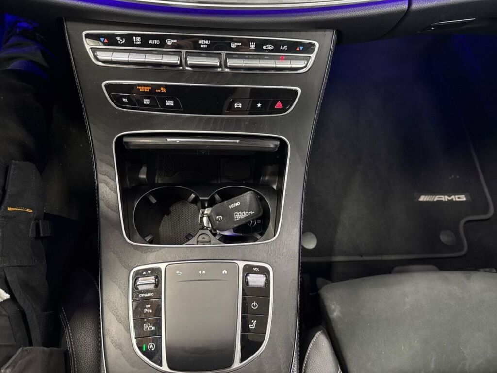 Mercedes-Benz E 2023 Harmaa
