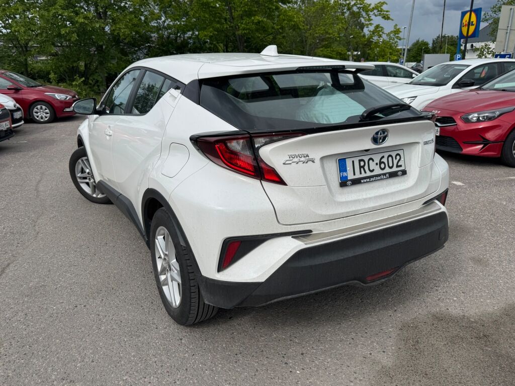 Toyota C-HR 2023 Valkoinen