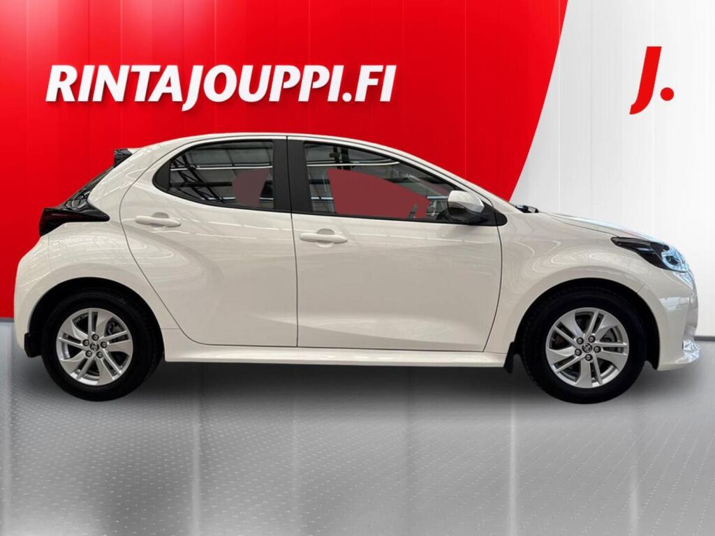 Toyota Yaris 2023 Valkoinen