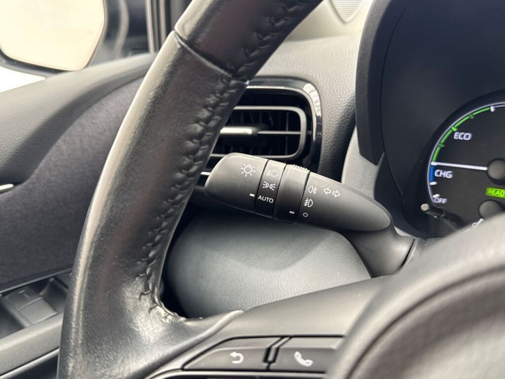 Toyota Yaris 2023 Valkoinen