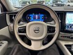 Volvo XC60 2023 Musta