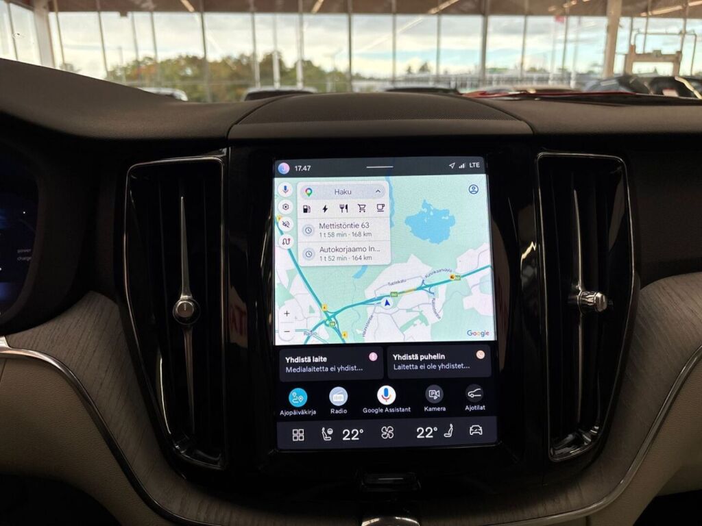 Volvo XC60 2023 Musta