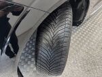 Volvo XC60 2023 Musta