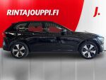Volvo XC60 2023 Musta