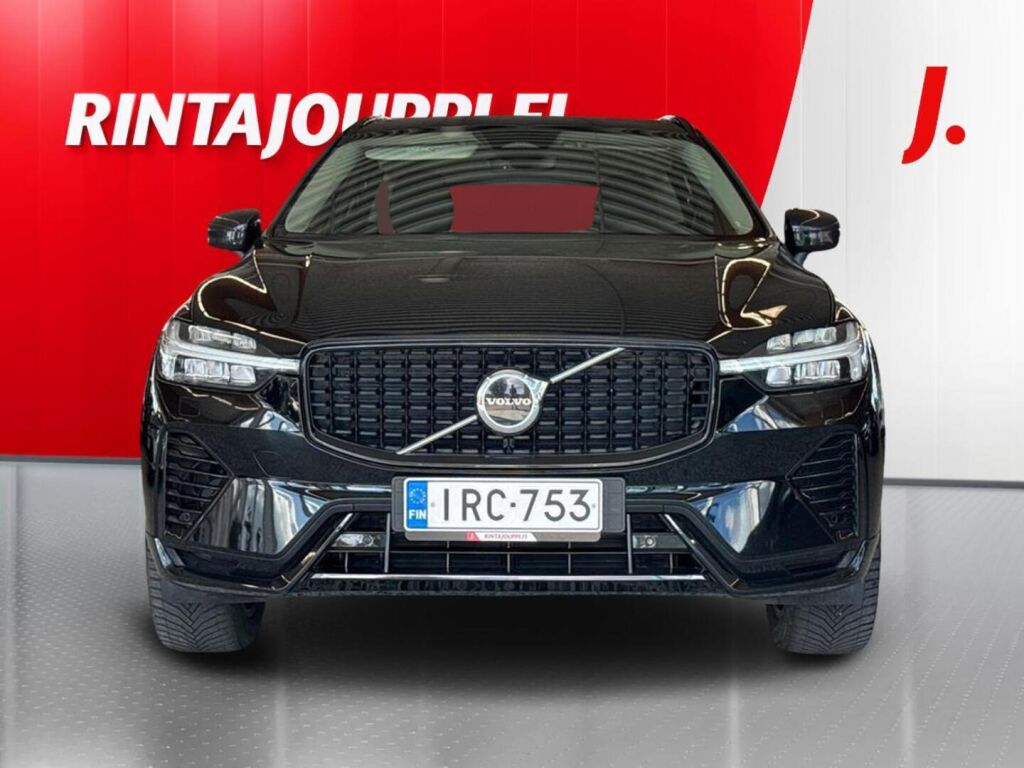 Volvo XC60 2023 Musta