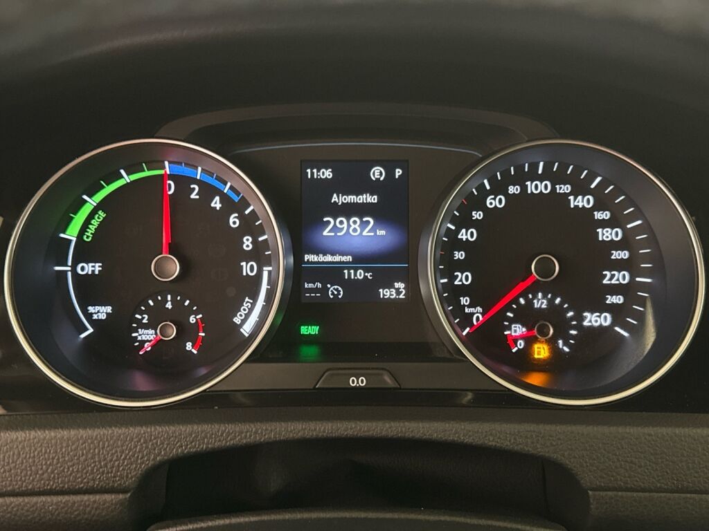 Volkswagen Golf 2020 Valkoinen