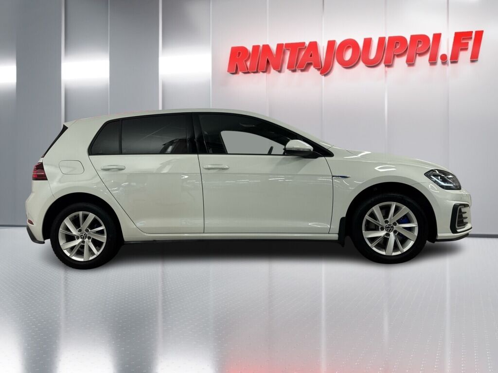 Volkswagen Golf 2020 Valkoinen