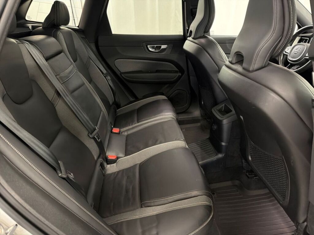 Volvo XC60 2020 Valkoinen