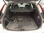 Volvo XC60 2020 Valkoinen